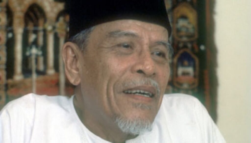 Mengharukan! Cerita Soekarno Memilih Buya Hamka untuk Menyalatkan Jenazahnya