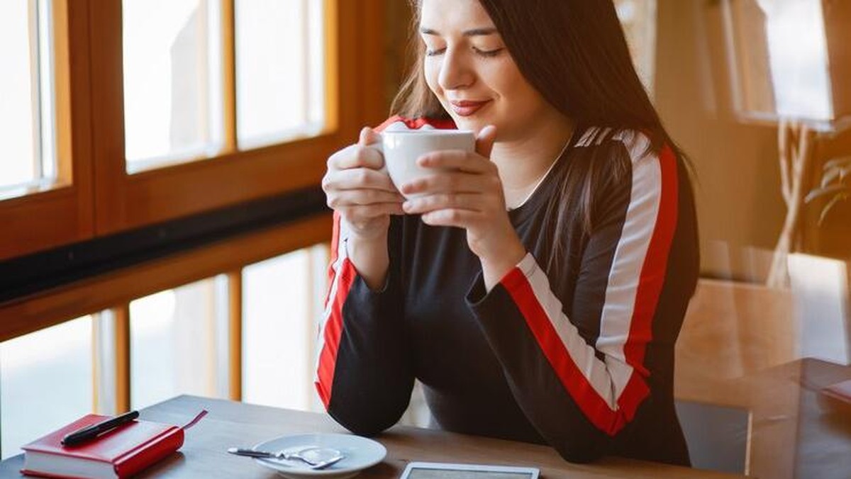 Jangan Sampai Salah! Kebiasaan Ini Bisa Menjaga Senyum Cerah Para Coffee Lover