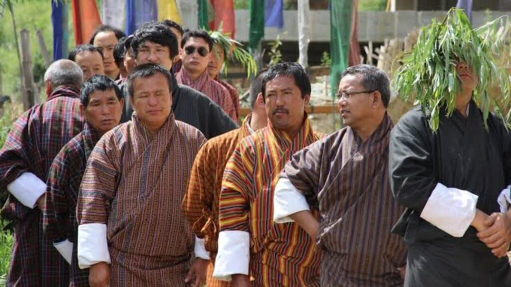 Jadi Negara Paling Bahagia di Dunia, Ternyata Warga Bhutan Punya Kebiasaan Sederhana Ini